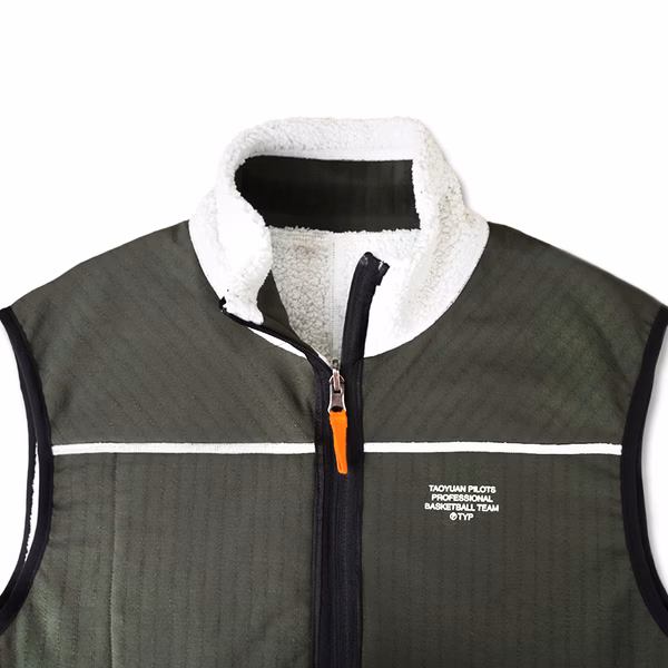 毛絨絨雙面穿背心