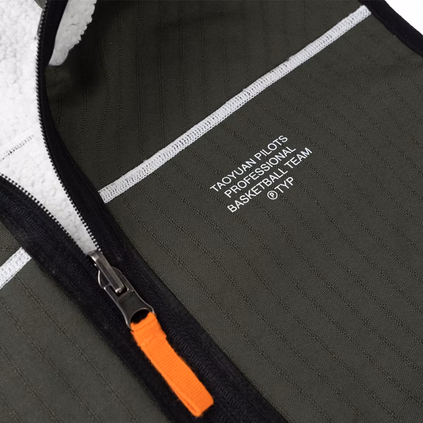 毛絨絨雙面穿背心